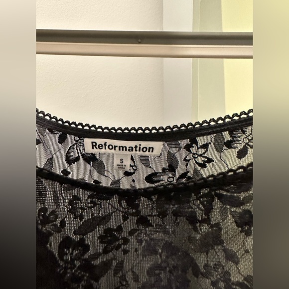 Reformation Dayton top - Picture 3 of 5